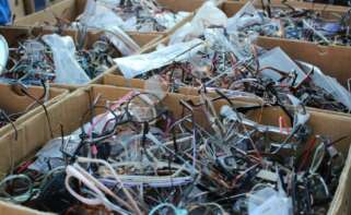 Proceso previo al reciclaje de cables | Foto de Data Gogia/Unsplash