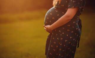 Mujer embarazada | Foto de 123RF/andriimedvediuk