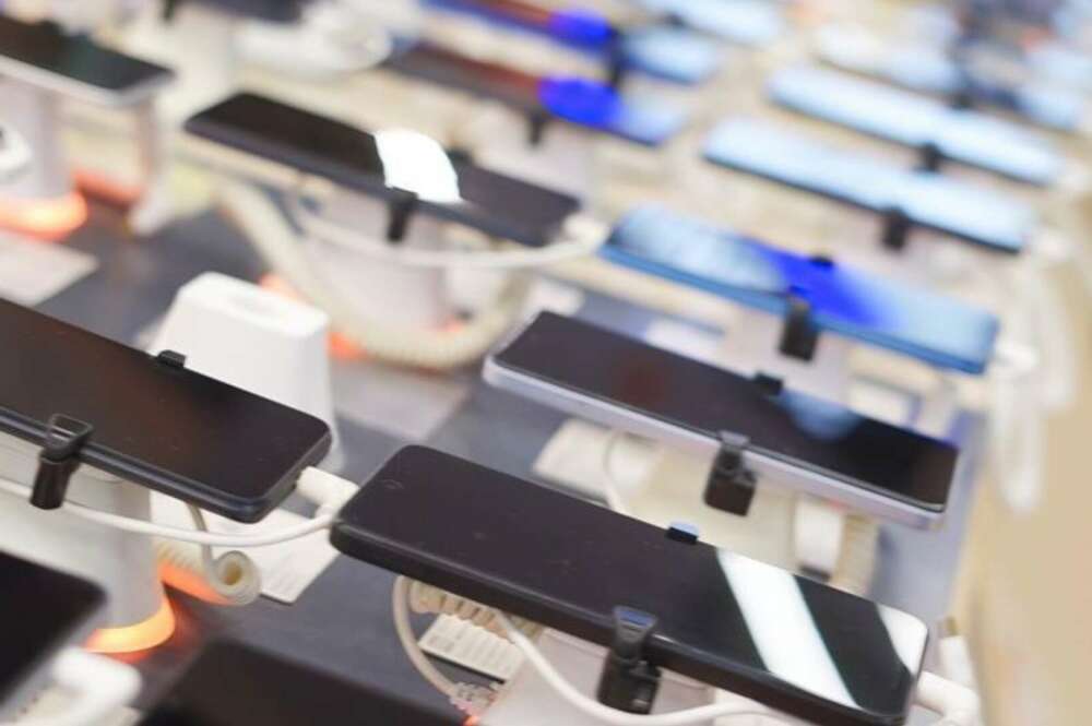 La compañía española lanza una campaña agresiva con descuentos en móviles, smart TVs y dispositivos inteligentes durante todo el periodo de Black Friday