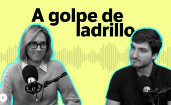 asval a golpe de ladrillo