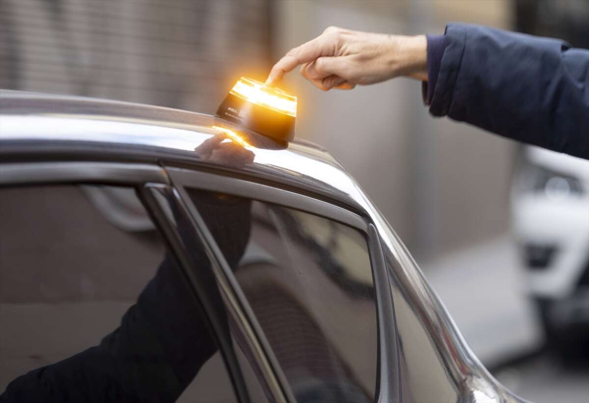 La baliza v16 en el ojo de la polémica