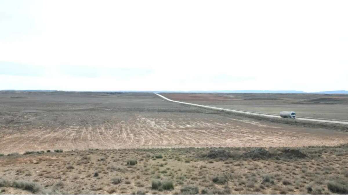 El emplazamiento elegido, a los pies de la carretera de Castellón, en el entorno del polígono industrial, se deberá urbanizar. Foto: Violeta Pellicer