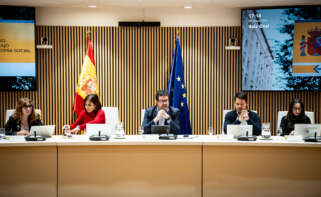El secretario de Estado de Trabajo, Joaquín Pérez Rey, preside la mesa de diálogo social para la subida del salario mínimo interprofesional (SMI) de 2026. En Madrid, a 29 de enero de 2026.
