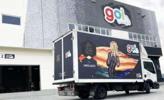 Un camión de transportes GOI