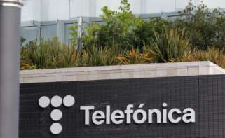 Logo de Telefónica en su sede del Distrito C | Foto de Telefónica