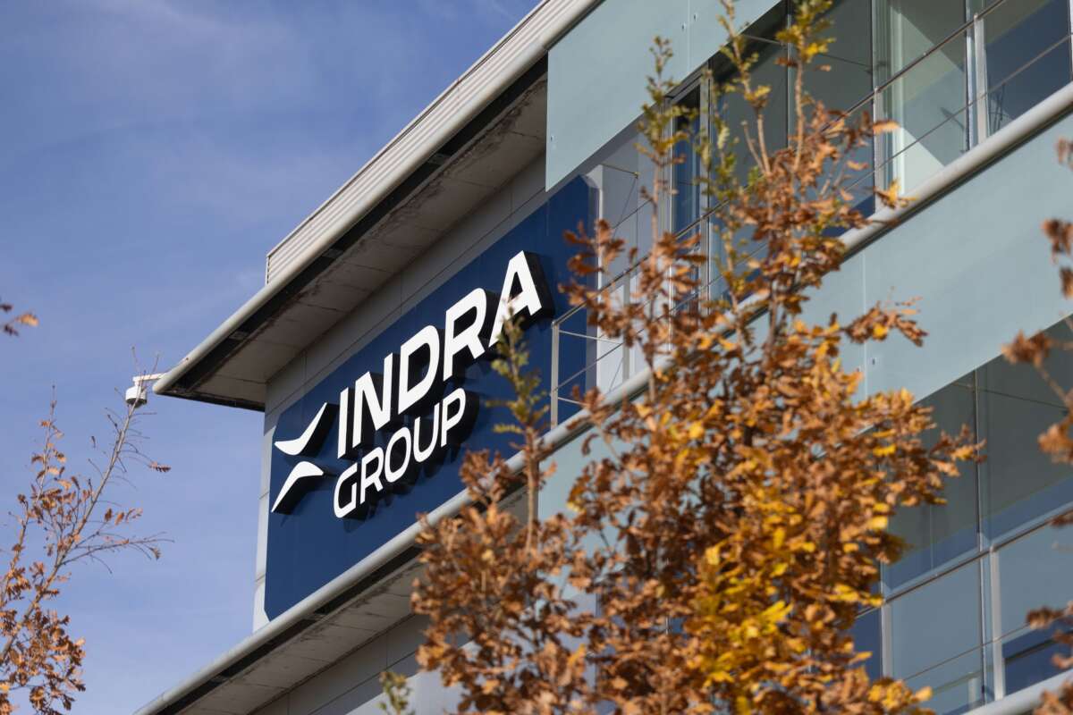 Fachada de la sede de Indra, a 25 de noviembre de 2025, en Alcobendas, Madrid (España).
