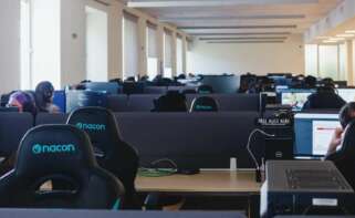 La editora francesa aplaza su evento estrella en plena crisis financiera y afronta un proceso de concurso de acreedores que pone en duda su estabilidad y el futuro de sus estudios