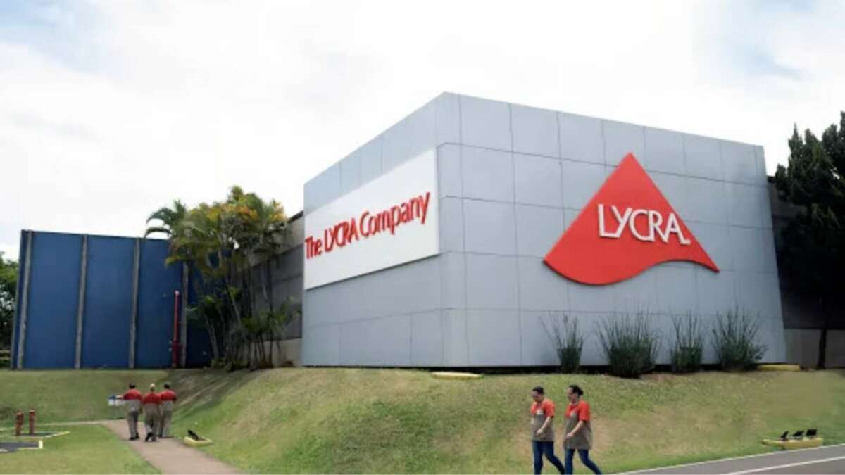 La histórica compañía de fibras elásticas se acoge al Capítulo 11 en Estados Unidos para reducir su endeudamiento, garantizar la continuidad de sus operaciones y reforzar su estructura financiera tras años de presión en el mercado textil