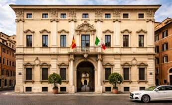 Simulación de la adquisición de Mapfre en una imagen generada por IA