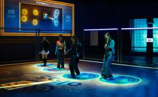 Estudiantes en una de las salas de la escuela | Foto de GBSB