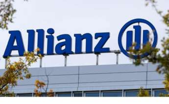 La aseguradora despliega una red de sucursales especializadas para ganar cercanía y responder a los nuevos riesgos del tejido empresarial español