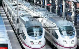 Varios trenes de Renfe.