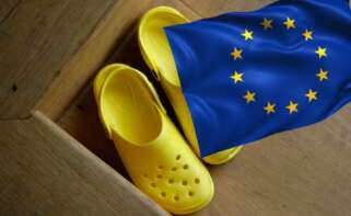 La justicia europea anula la exclusividad del diseño de las crocs y abre la puerta a una mayor competencia en el mercado del calzado