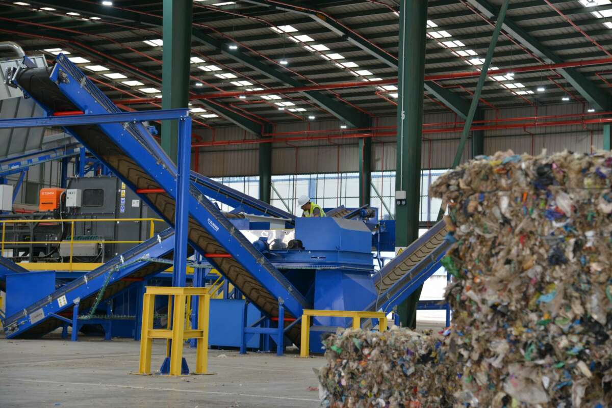 Las instalaciones de Alcalá de Guadaira y Los Palacios (Sevilla), orientadas al plástico industrial, posconsumo y agrícola