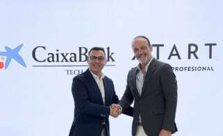 De izquierda a derecha: Jesús Lanero, director general de CaixaBank Tech, y Alejadro Codina, director de Formación Profesional del Grupo UAX
