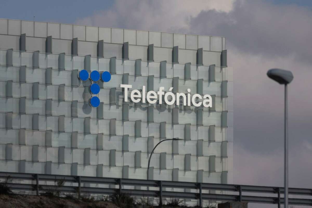 Fachada de la sede de Telefónica