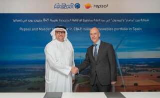De izquierda a derecha, CEO de Masdar, Mohamed Jameel Al Ramahi, y el director ejecutivo de Generación Baja en Carbono de Repsol, João Costeira.