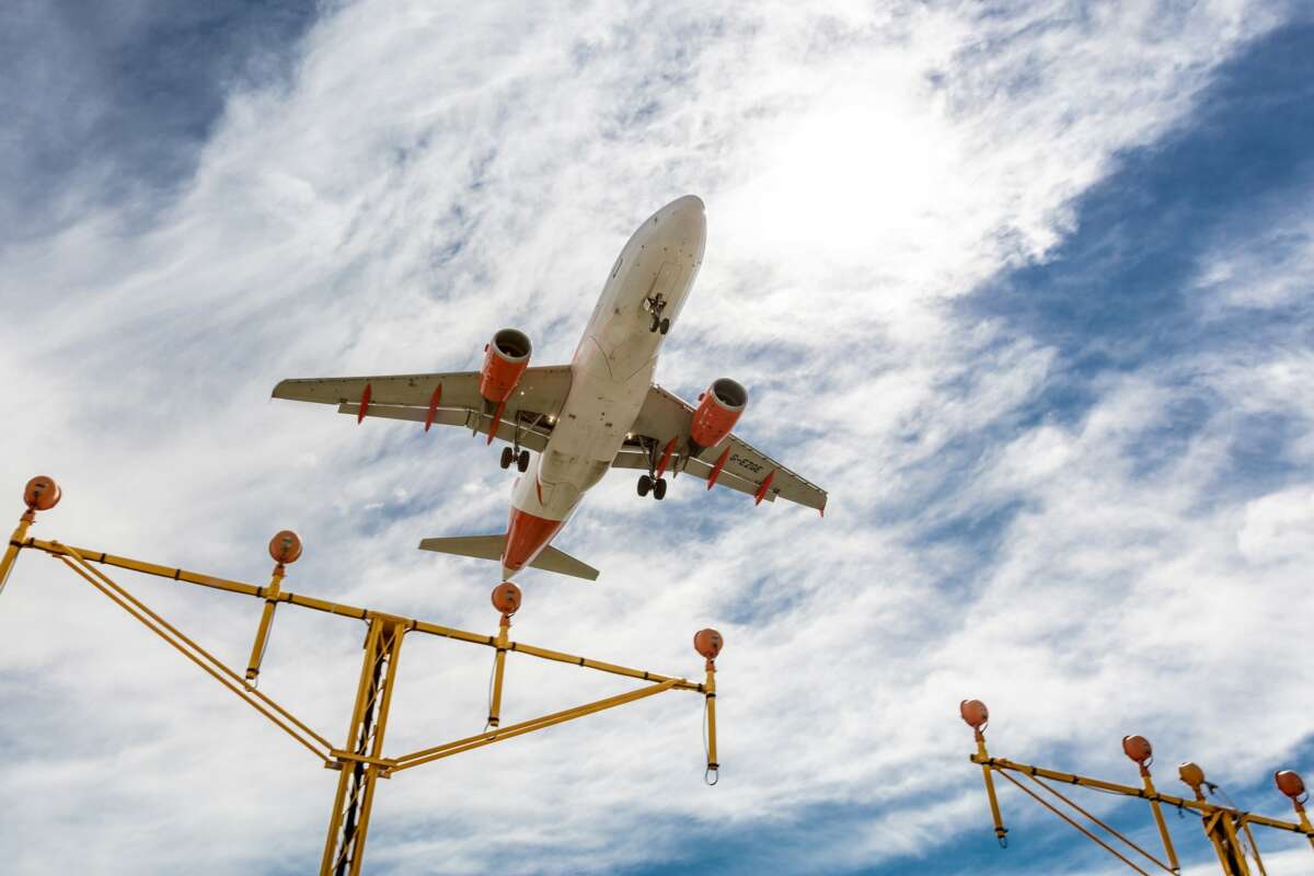 Vas a viajar en avión, estas son las reglas que no puedes olvidar