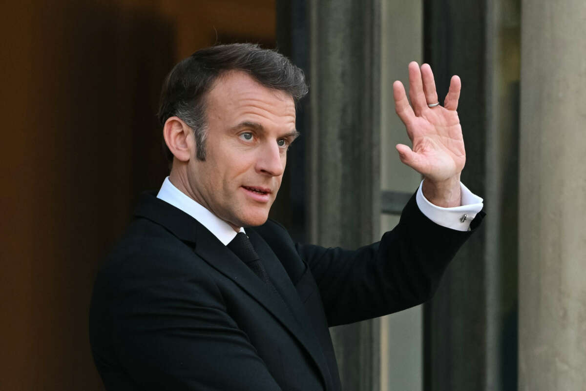Emmanuel Macron francia caza europeo