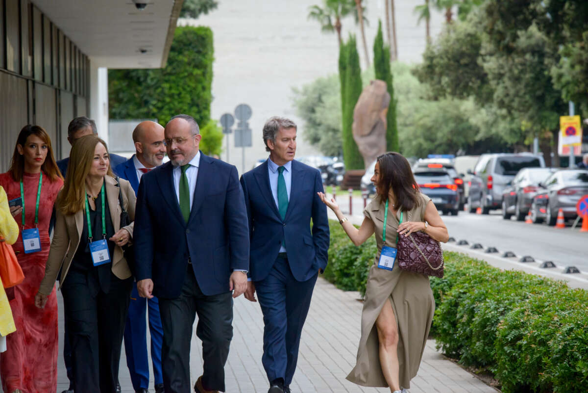 El presidente del Partido Popular, Alberto Núñez Feijóo, a su llegada a las jornadas del Cercle d'Economia. Foto: Cercle d'Economia.