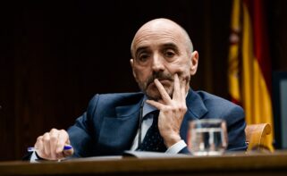 (Foto de ARCHIVO) El empresario Julio Martínez (d) comparece ante la Comisión de Investigación del ‘caso Koldo’, en el Senado, a 9 de abril de 2026, en Madrid (España). Martínez ha sido citado por el PP que le señala como "posible testaferro" del expresidente del Gobierno José Luis Rodríguez Zapatero, y que está investigado en la causa por el rescate de la aerolínea venezolana Plus Ultra. Carlos Luján / Europa Press 09/4/2026