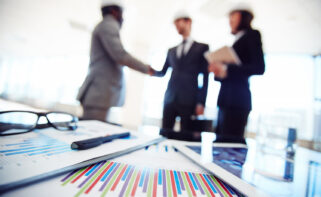 Fusión empresarial. Foto: Freepik/ Magnific.