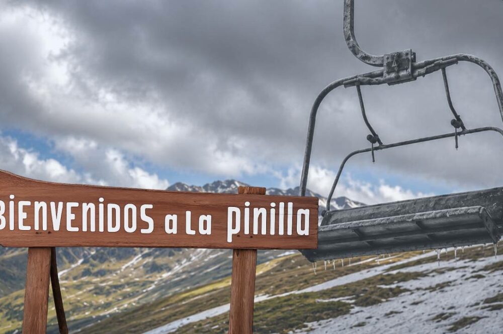 La estaci�n de esqu� �La Pinilla� entra en concurso: sin nieve, sin ayudas, un incendio y un accidente