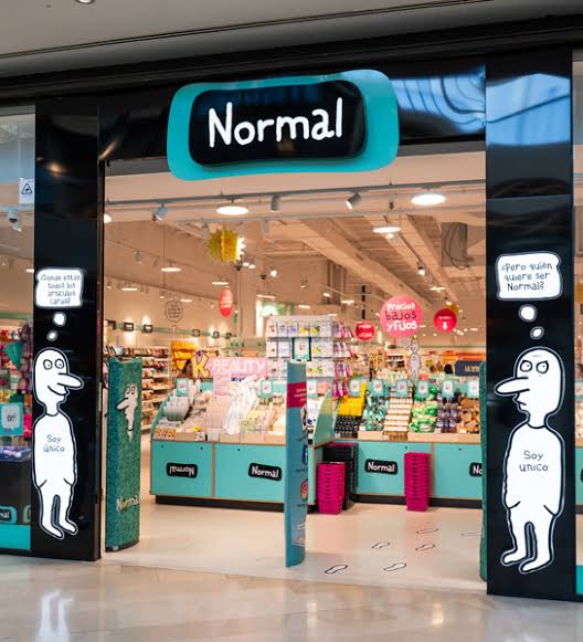 Un establecimiento de Normal. Centro comercial Lagoh.