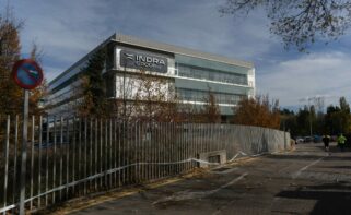 Indra se hace con Hispasat