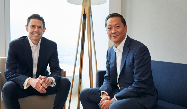 Scott Nuttall y Joseph Bae, directores ejecutivos de KKR.