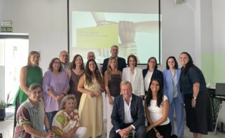 Representantes de las asociaciones de pacientes Unión Galega de Epilepsia (Ugade), Asociación de Personas con Epilepsia de Castilla y León (Aspecyl), Asociación Aragonesa de Epilepsia (Asade), Guerreros Púrpura y Associació Menorquina d’Epilèpsia (Amep), con la colaboración de la Federación Española de Epilepsia (Fede) y Angelini Pharma. Foto: Servimedia.