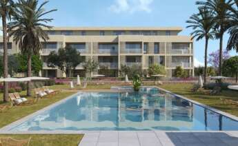 Edificio con piscina que pertenece a la inmobiliaria Espacio en la localidad de Dénia