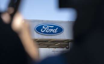 Logo en la fábrica de Ford Almussafes - JORGE GIL- EUROPA PRESS