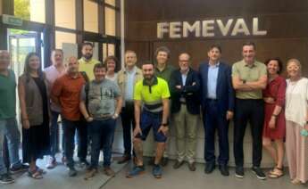 Firma convenio comercio Femeval