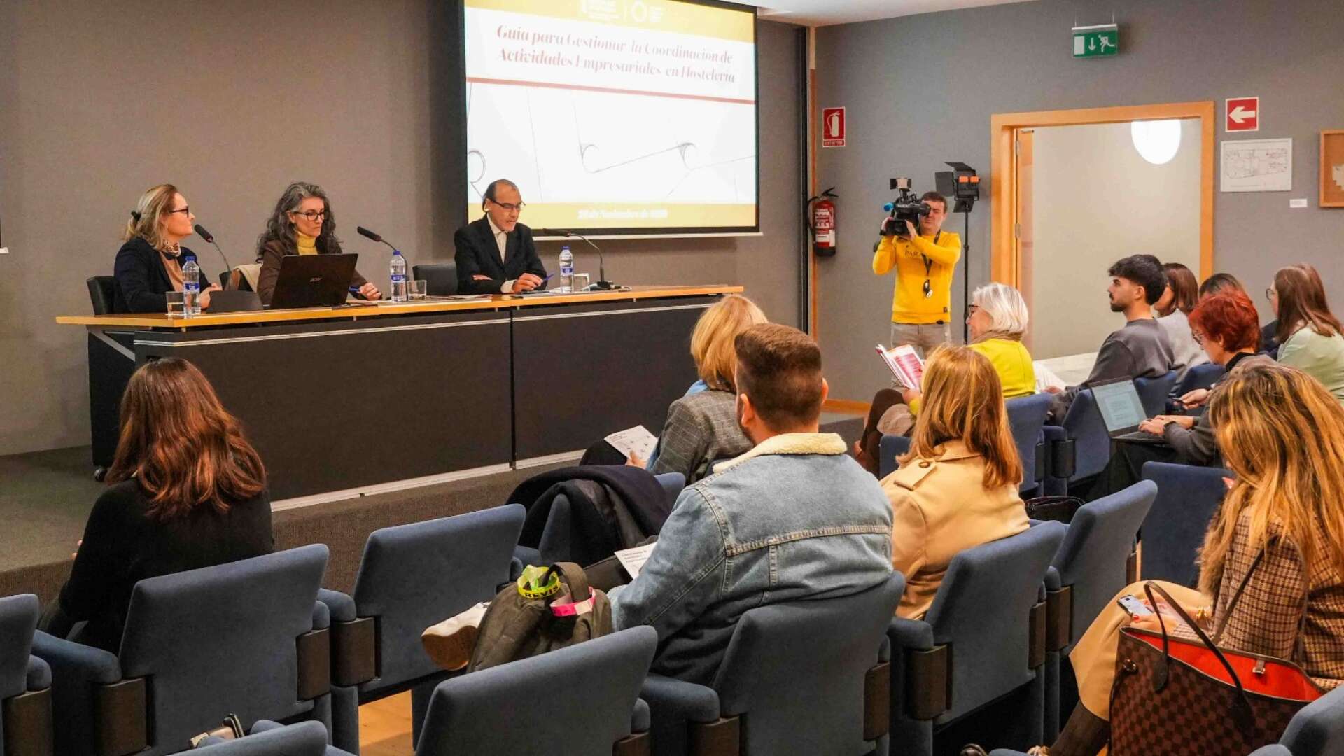 Hostelería Valencia presenta una guía pionera para reforzar la coordinación de actividades empresariales en el sector