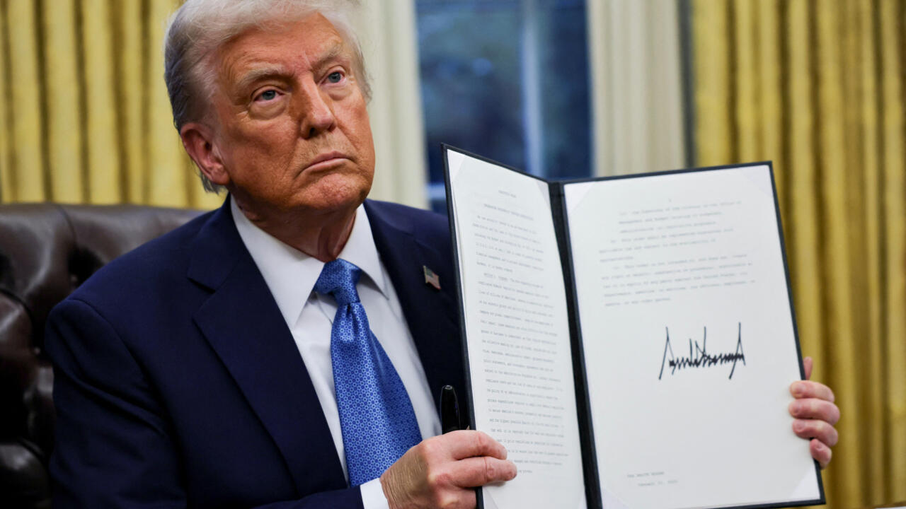 Donald Trump firma los aranceles a los productos de fuera de Estados Unidos