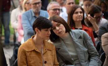 La ministra de Vivienda y Agenda Urbana, Isabel Rodríguez (i) y la ministra de Ciencia e Innovación, Diana Morant (d), durante un encuentro con los alcaldes y alcaldesas de los municipios afectados por la DANA, en la Delegación del Gobierno en la Comunidad Valenciana. Jorge Gil / Europa Press