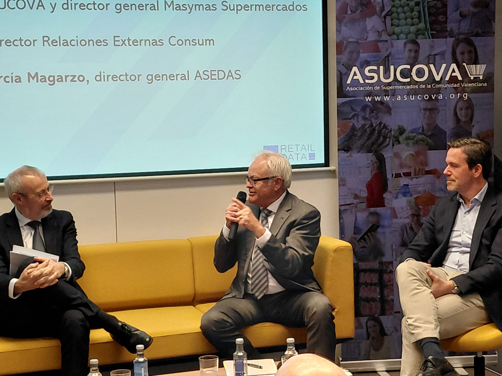 Javier Quiles (Consum), José Juan Fornés (Masymas) y Rafa Torres (Confecomerç)