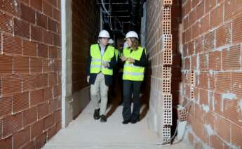 La alcaldesa de Valencia, Maria José Catalá, y el concejal de Urbanismo, Juan Giner