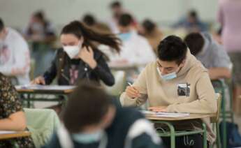 La tercera ola del Covid en Galicia golpea al sistema educativo gallego, que alcanza récord de contagios. EP.