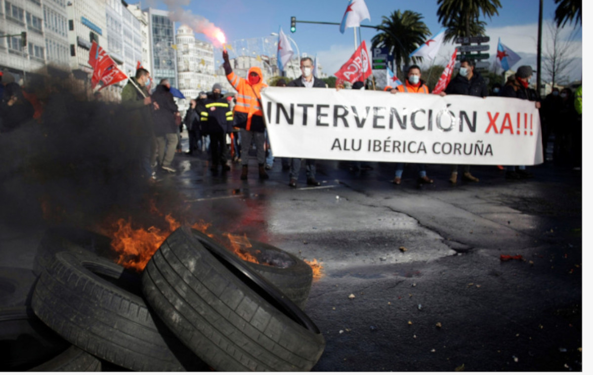 Protesta de los empleados de Alu Ibérica A Coruña. Cabalar / EFE