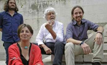 Yolanda Díaz junto a Xosé Manuel Beiras, Pablo Iglesias y Antón Sánchez