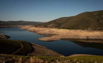 Imagen del embalse de As Portas (Vilariño de Conso), explotado por Iberdrola, y cuya reducción de caudal está siendo investigada por el Gobierno. Foto: EFE/ Brais Lorenzo