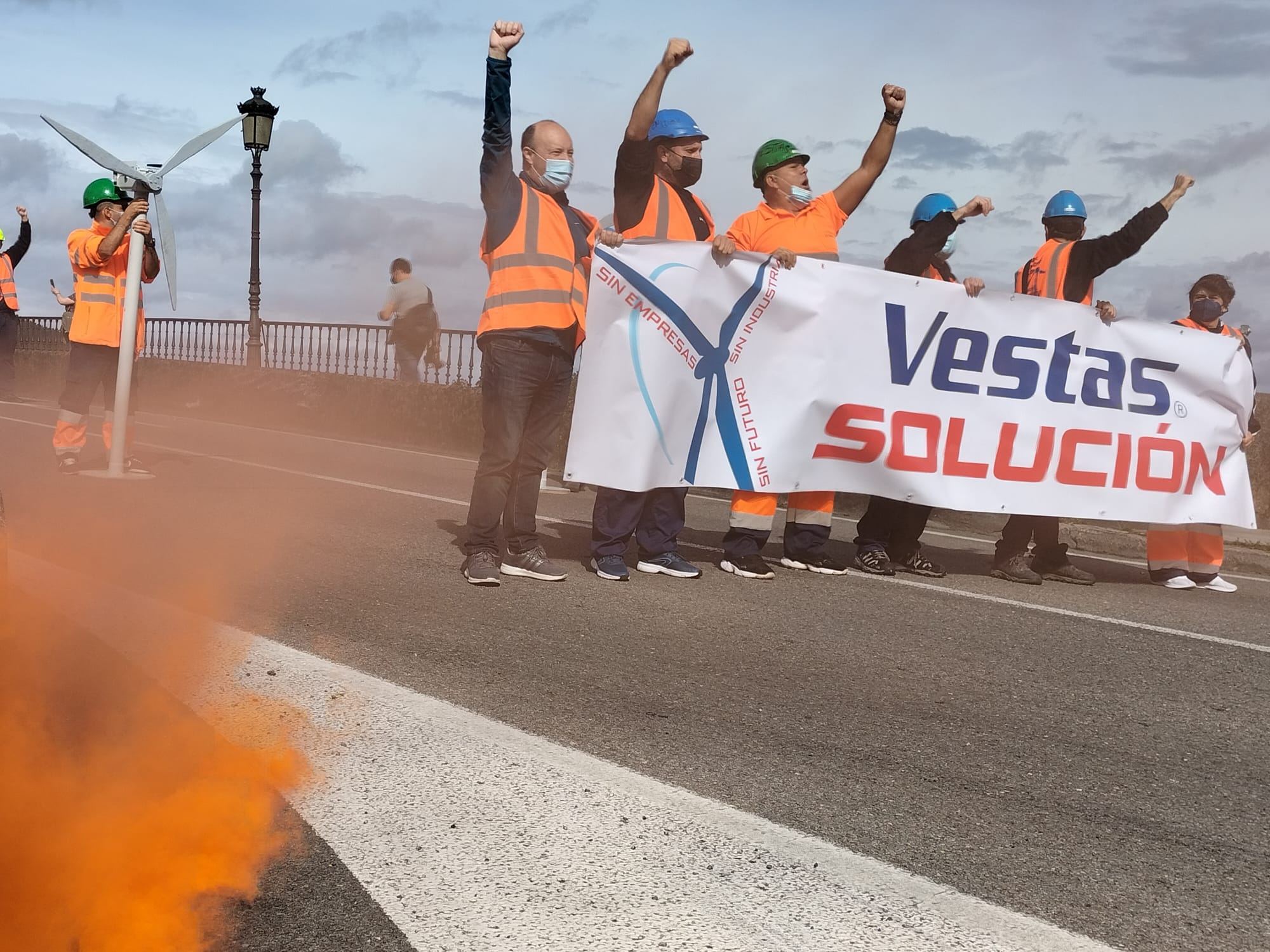 Manifestación en Viveiro de los trabajadores de Vestas / CIG