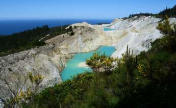 Balsas mineras en la zona de explotación de áridos en Monte Neme, entre Carballo y Malpica (A Coruña) - SALVEMOS A CABANA