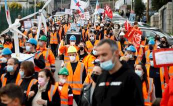 A Mariña acoge una jornada de huelga general ante la situación de Alcoa y Vestas. Foto: EFE/ Eliseo Trigo