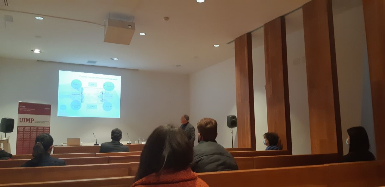 El economista Marcelino Fernández Mallo durante la primera jornada del Seminario de Economía de Proximidad de la UIMP