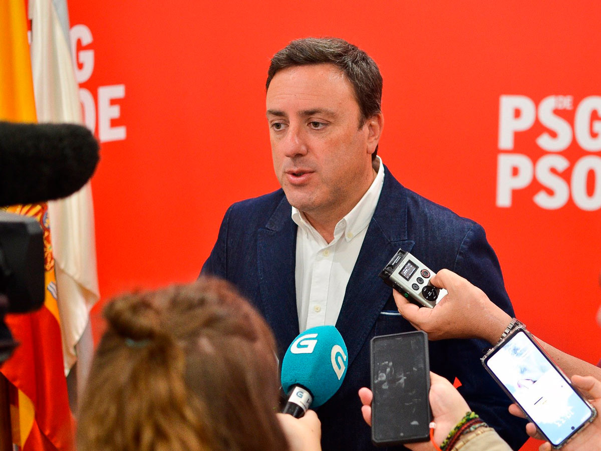 Valentín González Formoso en declaraciones a los medios reclama a la Xunta a habilitar una línea directa de ayudas para paliar los efectos de la subida del precio del combustible