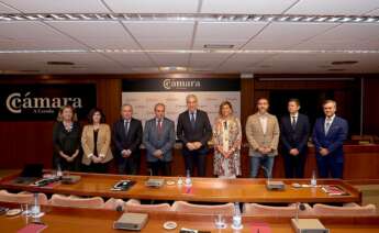 El vicepresidente primero y conselleiro de Economía, Francisco Conde, se reúne con representantes de la Cámara de Comercio de A Coruña