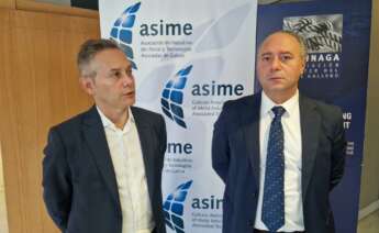 El secretario general de Asime, Enrique Mallón, junto al gerente de Aclunaga, Óscar Gómez / Europa Press